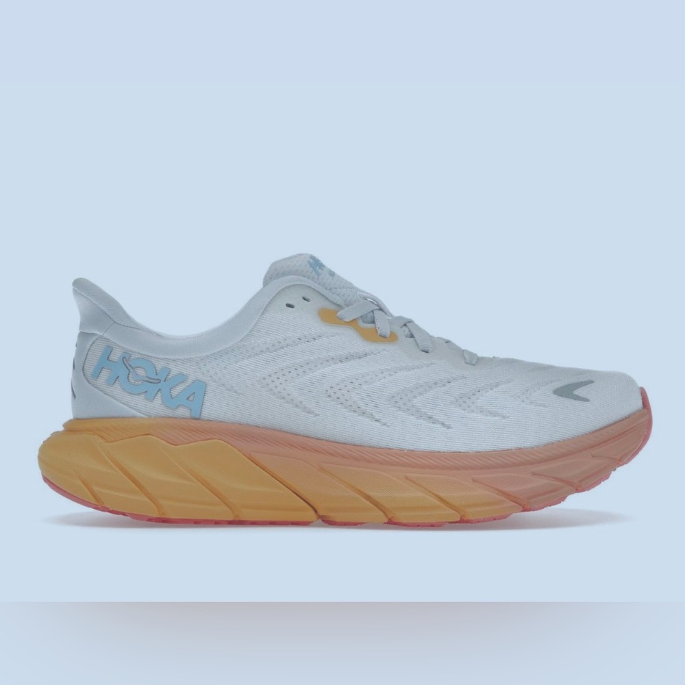 Hoka One One Arahi 6 Women’s size 8